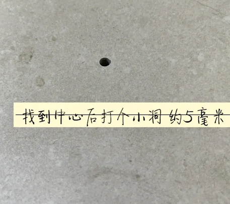 栖霞瓷砖空鼓维修公司专业解答在瓷砖铺贴过程中，如果砂料搅拌不均匀，将会带来以下问题